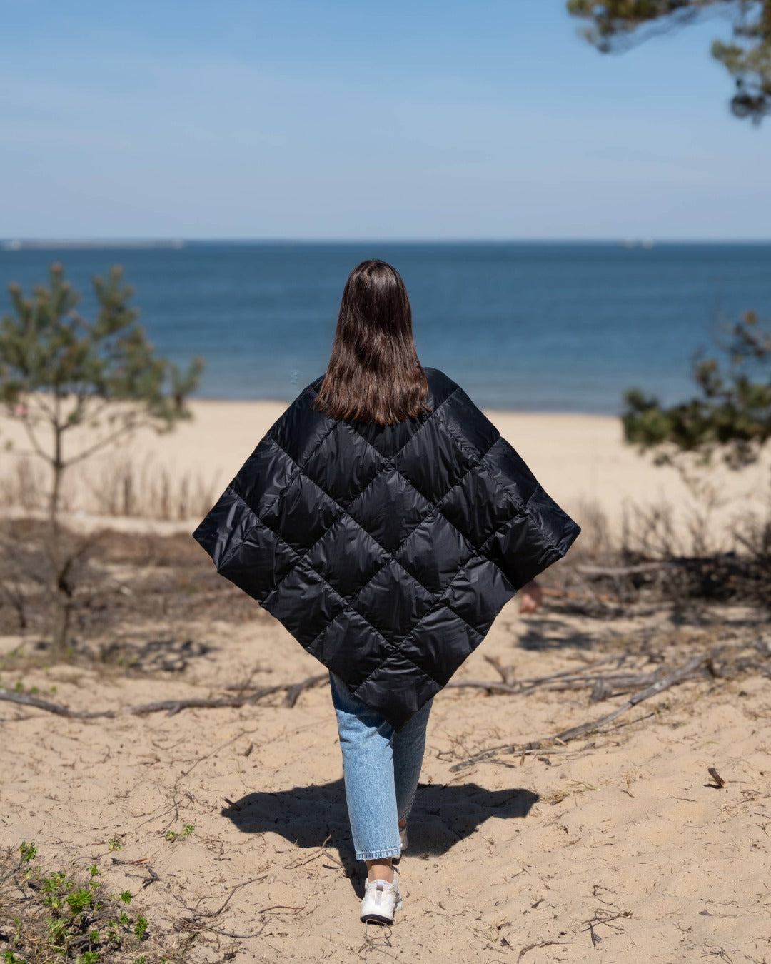 Otava Down Poncho Charcoal Black
