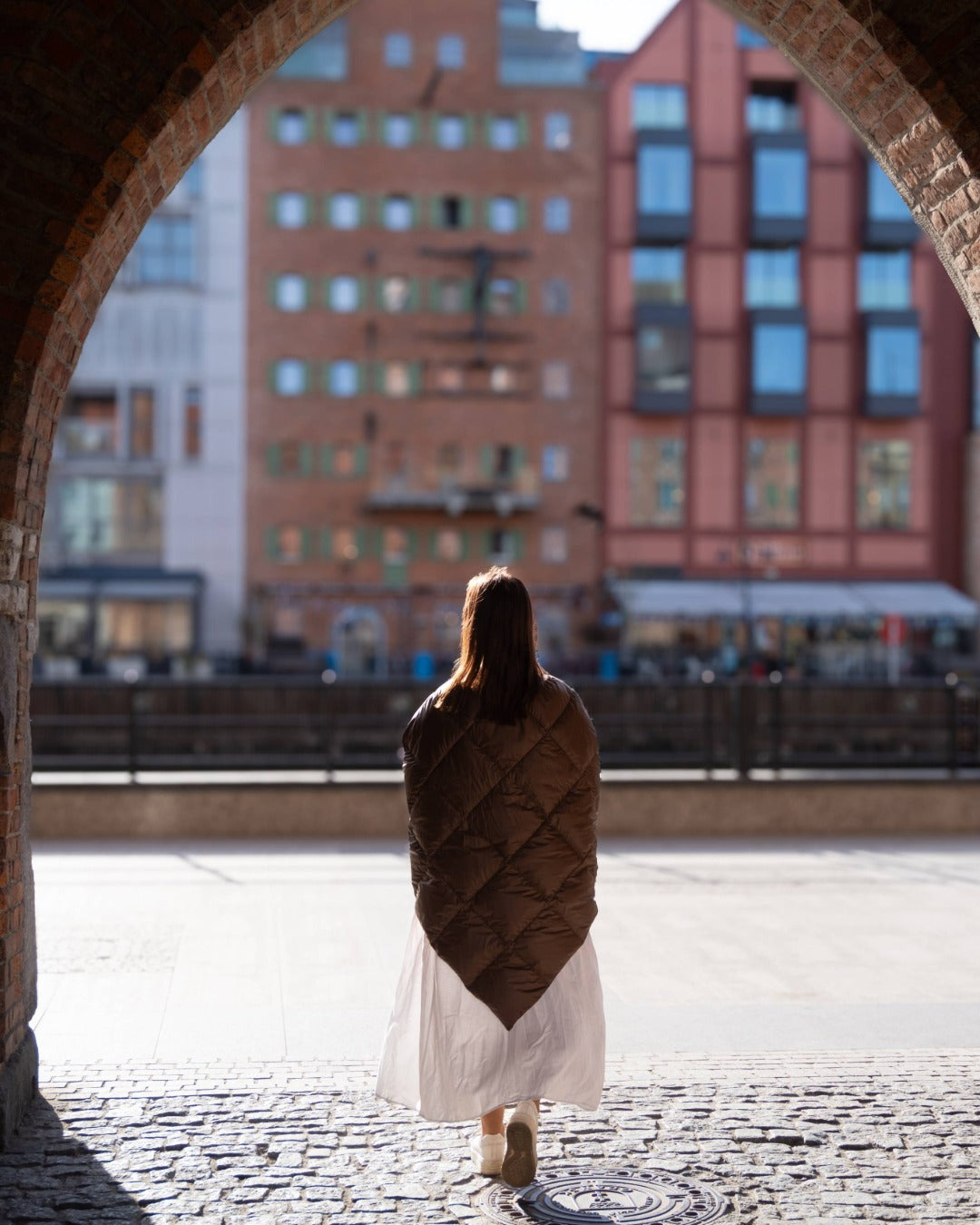 Otava Down Poncho Coffee