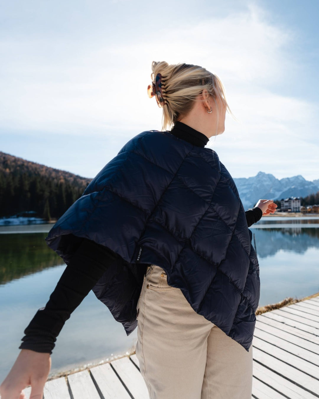 Unelma Down Poncho Sky Captain